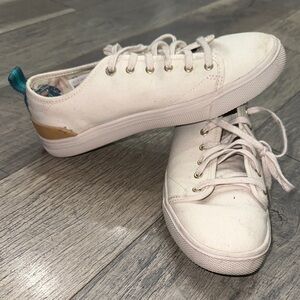 TOMS Sneakers
